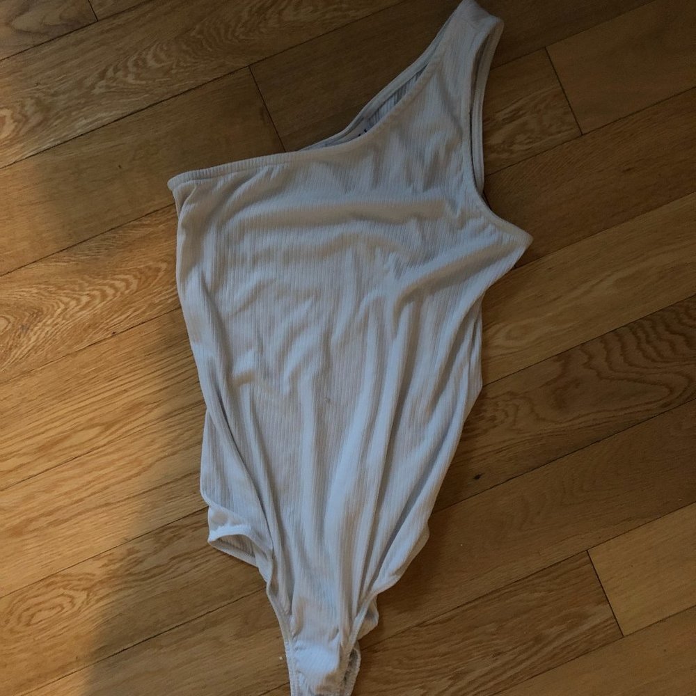 White off the shoulder bodysuit (assuming size is medium)